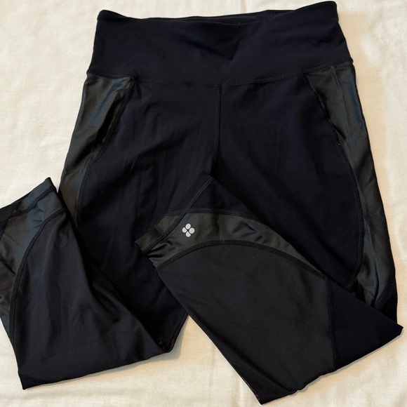 Sweaty Betty Small The Power Black Crop Leggings w/ Mesh Detail - Picture 9 of 9